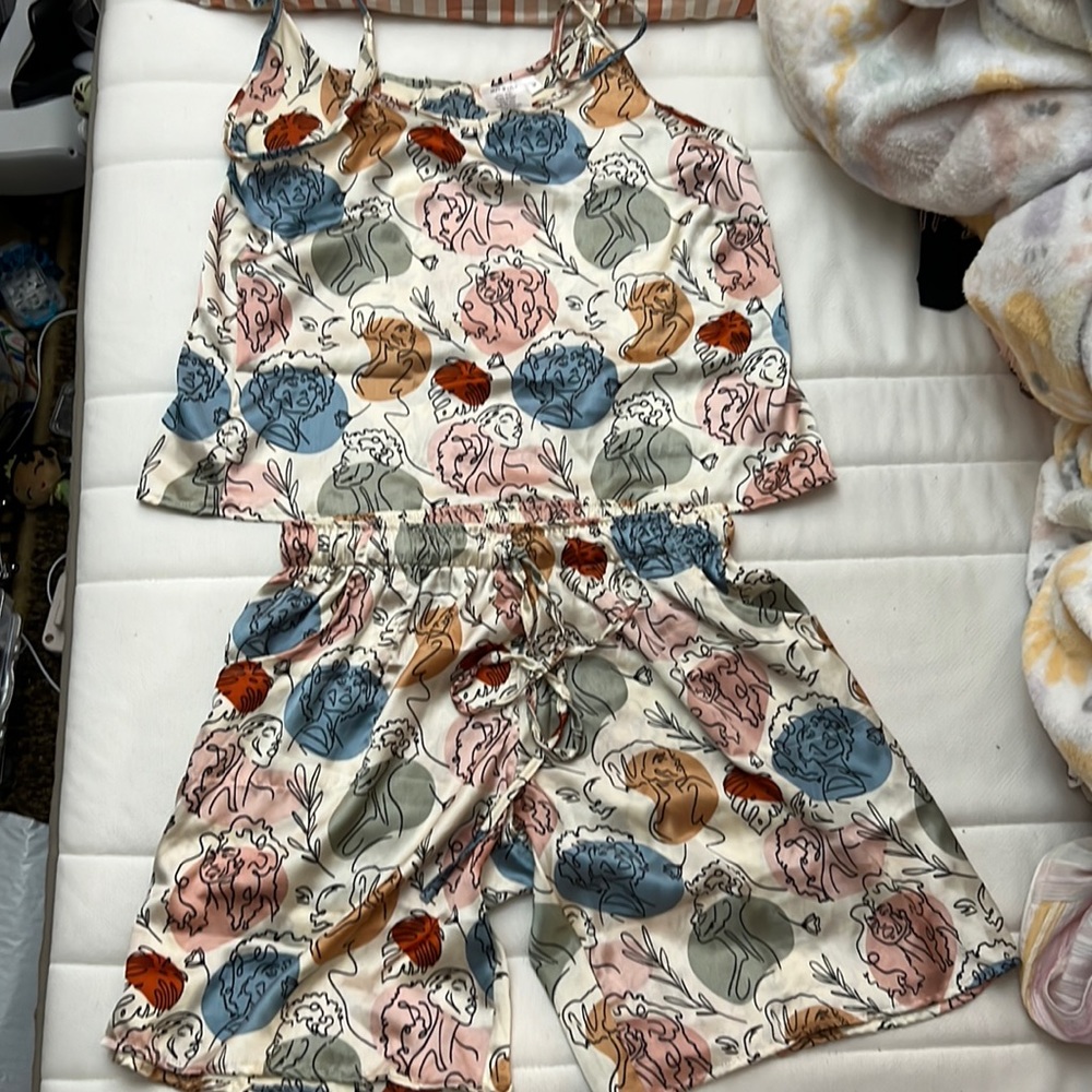 ✨Izzy and Liv Silk Pj Set